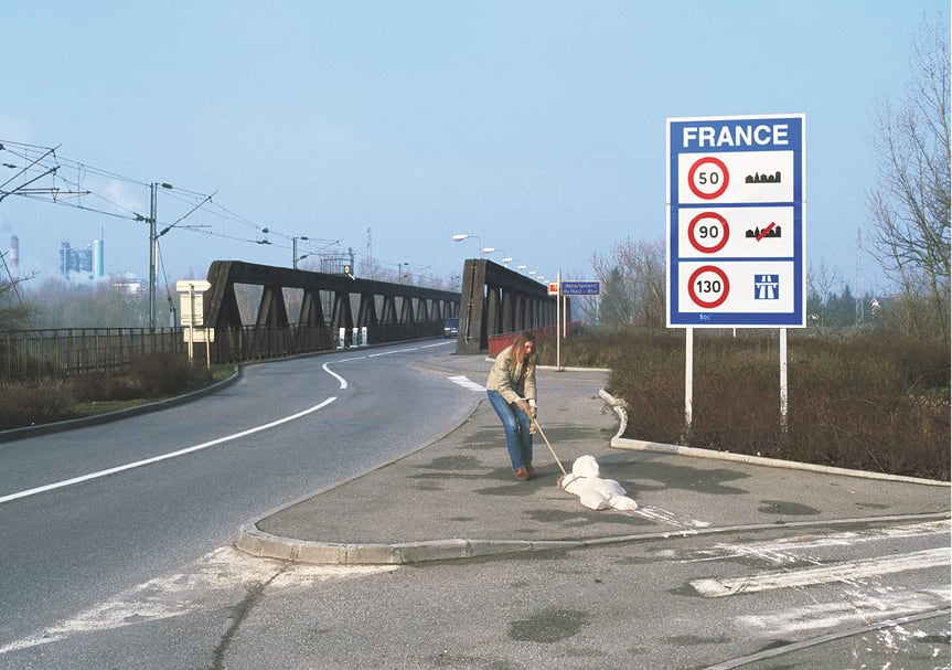 Lonnie van Brummelen & Siebren de Haan, <em>Route Sédentaire IX 1/10 (still), 2001, courtesy of the artists
