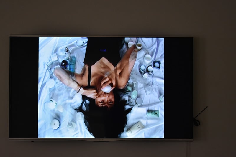 Image 02: Ma Qiusha *Must Be Beauty* 2009, video with sound 4’08”. Courtesy the artist.